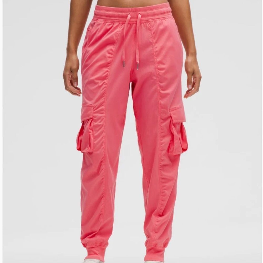 Lululemon Dance Studio Relaxed-Fit Mid-Rise Cargo Joggers- Sakura Pink XXS